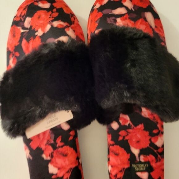 BRAND NEW VICTORIA SECRET FAUX FUR SLIPPED - Picture 9 of 16